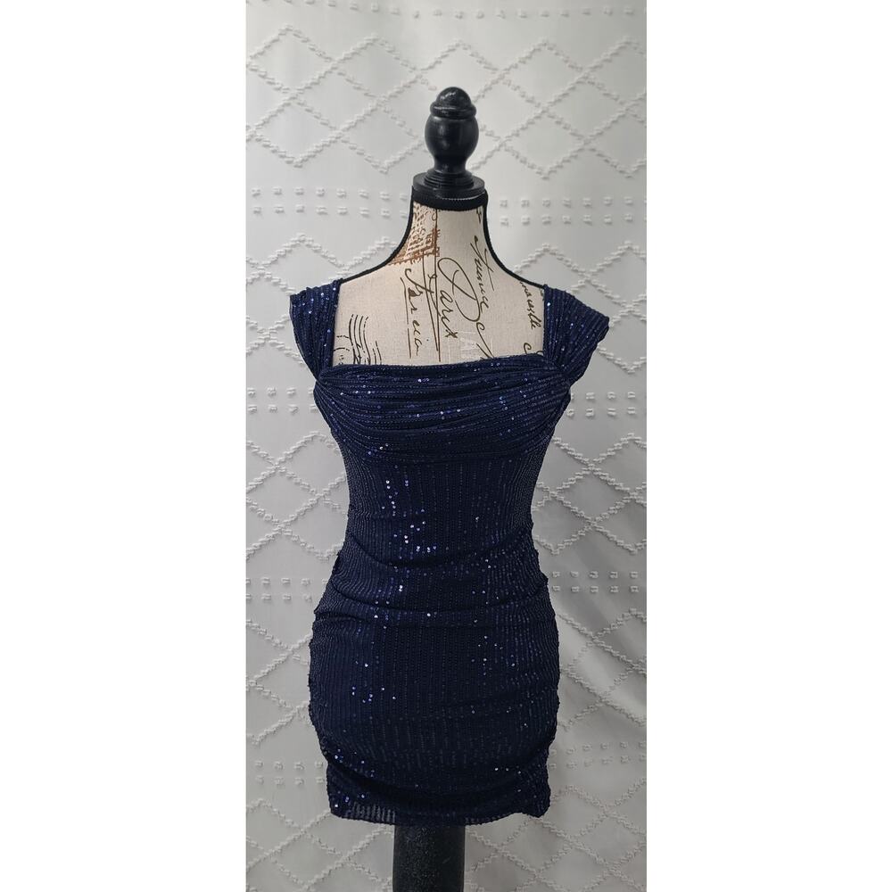 Off shoulder sequin sparkly Party homecoming Navy Blue dress Size 2 Cocktail - Picture 2 of 10